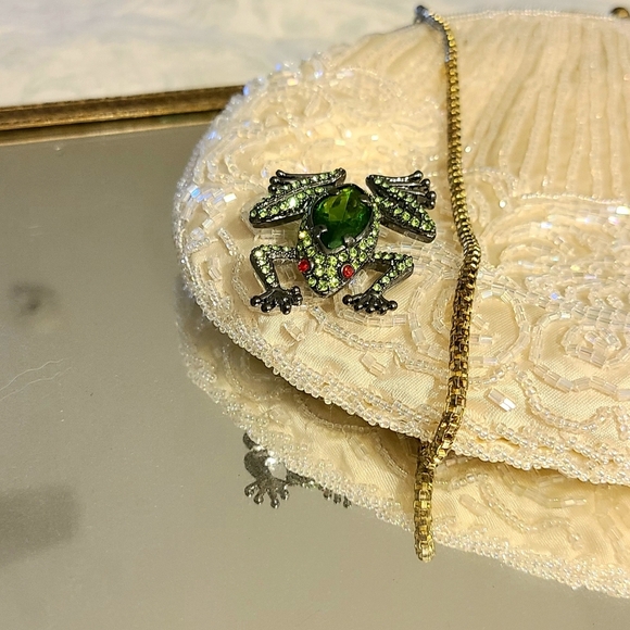 NWOT Green & Red Rhinestone Frog Pin Brooch - Picture 2 of 4